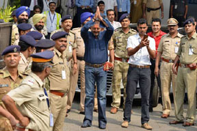 Sanjay Dutt walks out a free man after release from Yerawada