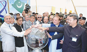 pak-pm-inaugrates-chinese-assisted-nuclear-power-plant
