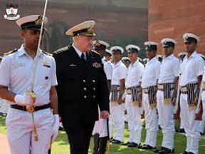 Naval chiefs of Russia, India hold talks