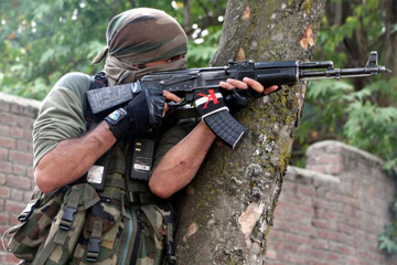 2 IAF commandos 2 LeT militants killed in encounter