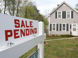 US new home sales tumbled 9.3 in Dec