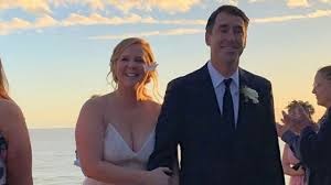 Amy Schumer marries Chris Fischer