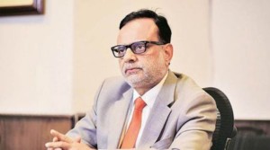 Unevenness in taxes paid by salaried class biz people Adhia