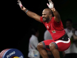 Sathish fights through pain for golden finish