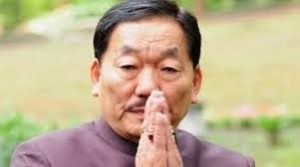 Sikkims Chamling pips Jyoti Basu to become Indias longest serving CM