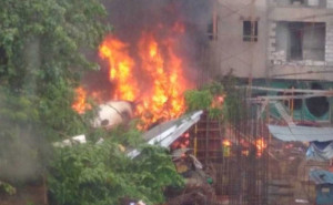5 killed as plane crashes in Mumbai suburb