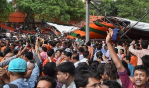 Tent collapses during PMs Midnapore rally 22 injured