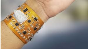 Smart wristband to monitor health environment