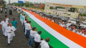 Surat I day features 1 km long tricolor