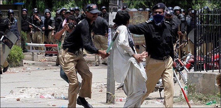 116 Pakistan policemen suspended over 2014 firing incident