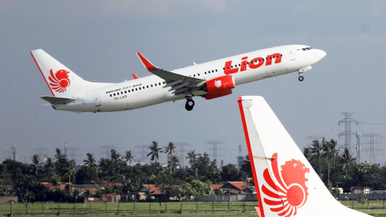 Indonesia Lion Air flight with 188 on board crashes into sea