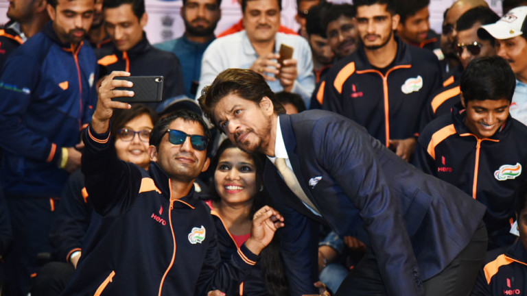 Shah Rukh Khan who gave a warm send off to Indian para athletes for the Asian Para Games 2018