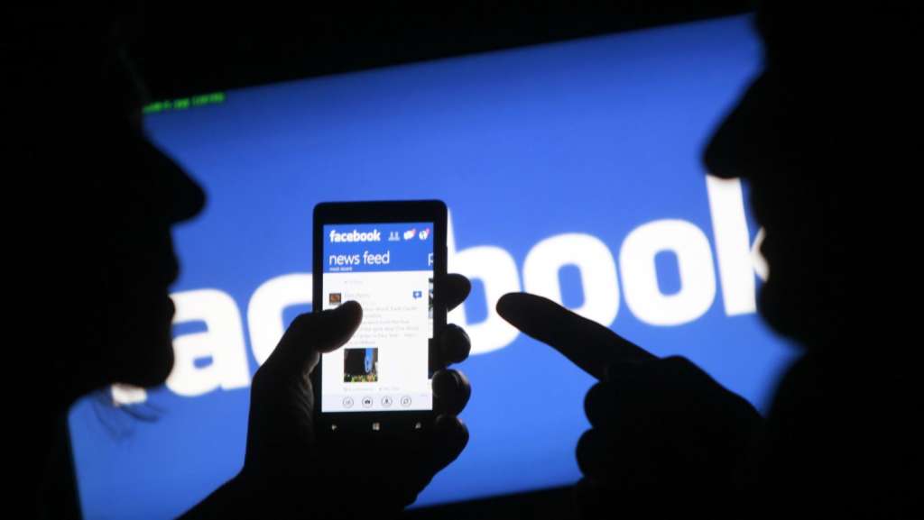 3 foreign nationals held for duping people on Facebook