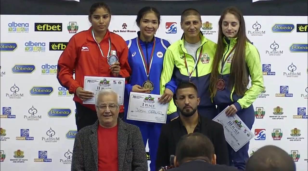 LPU boxer Manju Rani (standing left) who won silver medal in Bulgaria for India in ‘Strandja Memorial Cup’