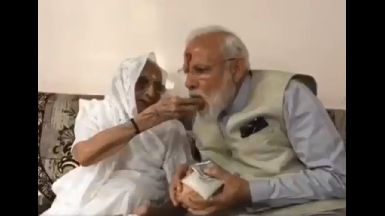 Modi seeks blessings of his mother before casting vote