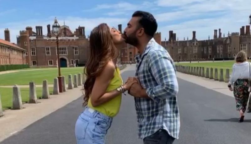 Actress Shilpa Shetty's London diaries can make anyone turn green with envy. After the "Jumma chumma" moment with her husband Raj Kundra,
