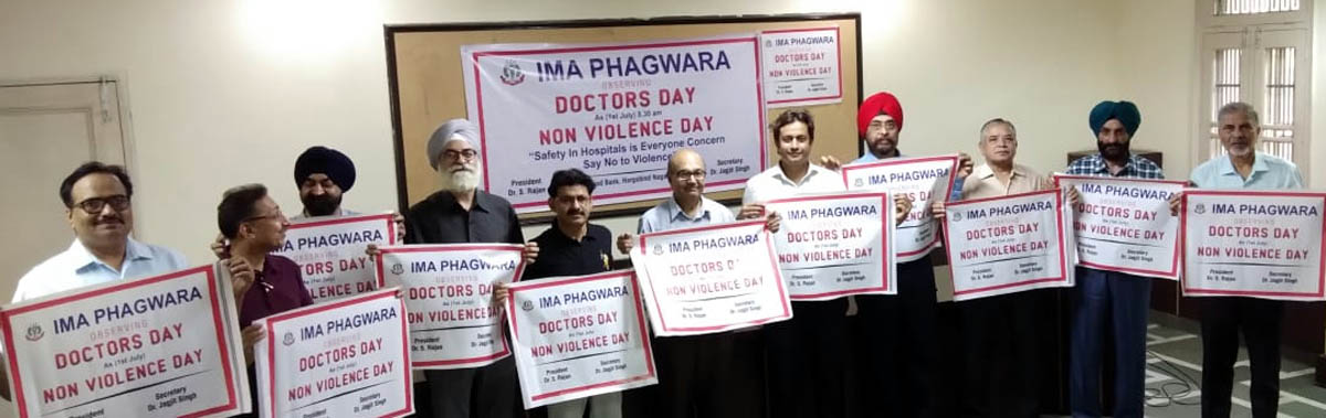 IMA members register their protest on Doctors Day