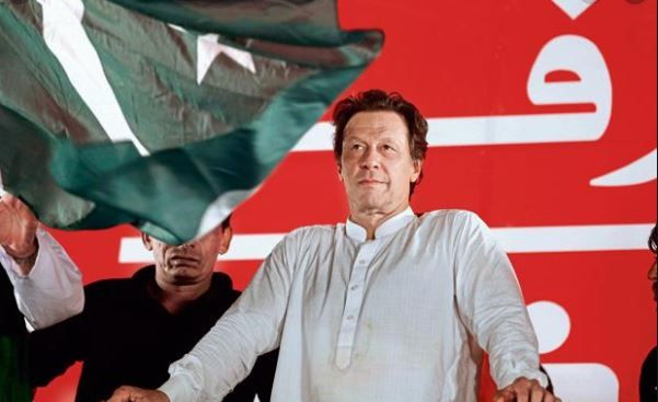 Chetan Chauhan counsels Imran Khan against becoming Pak army's puppet