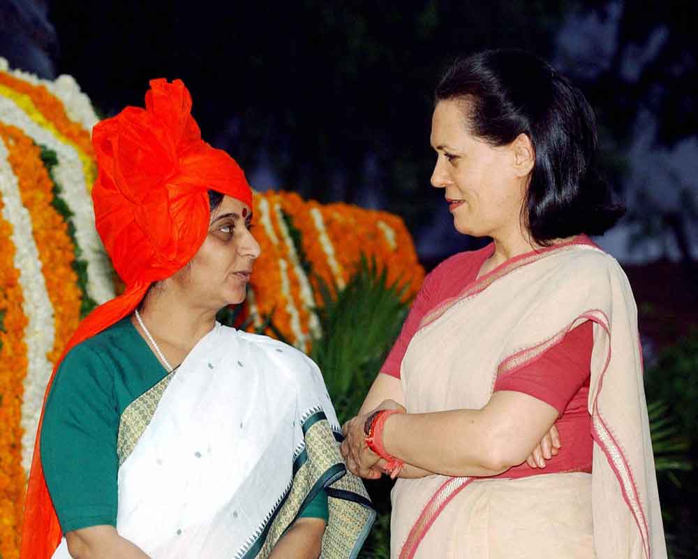 Feel her loss greatly: Sonia in letter to Swaraj's family