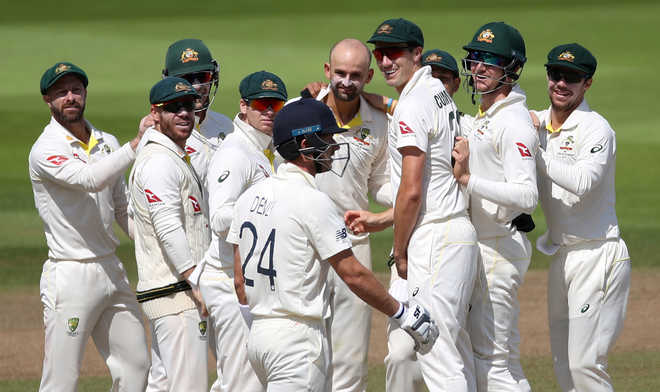 Lyon's six appeals overpowers England in Ashes opener