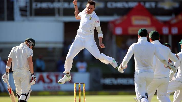 South African Dale Steyn, one of the great fast bowlers of the modern era, on Monday announced his retirement from Test cricket in a bid to extend his longevity in the shorter forms of the game.