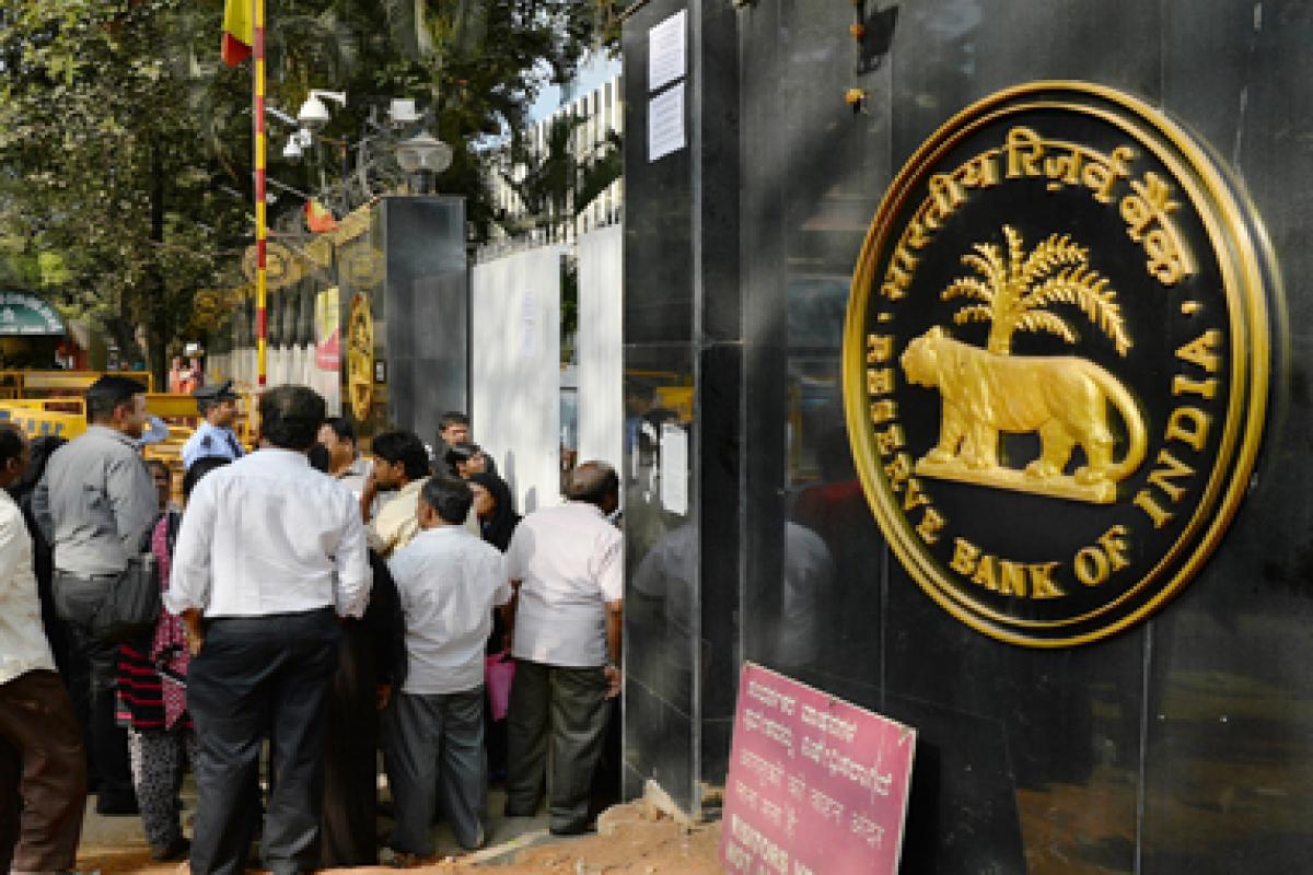 RBI rebuts social media rumours on closure of 9 banks