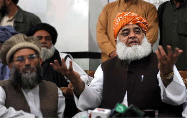Crucial Pak govt-opposition talks on 'Azadi March'