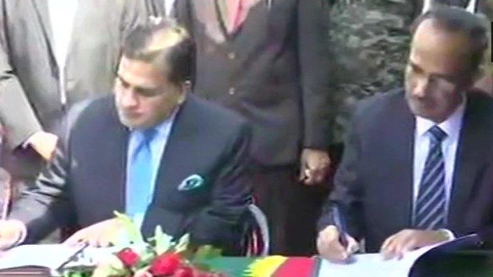 India, Pakistan sign agreement to operationalise Kartarpur Corridor