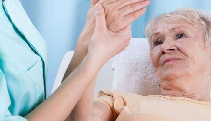 Protein that slows down fracture-healing in older people