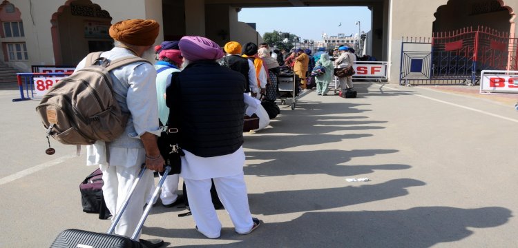 Passport must for Indian pilgrims to Kartarpur: ISPR chief