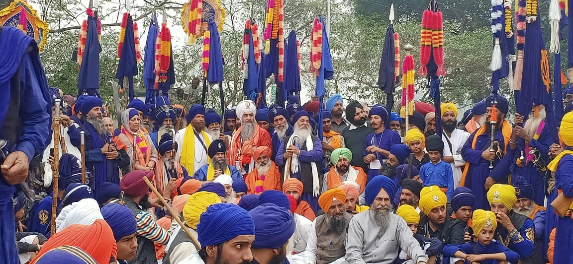 Nihang Singh bodies take out ‘mohalla’ at Sultanpur Lodhi