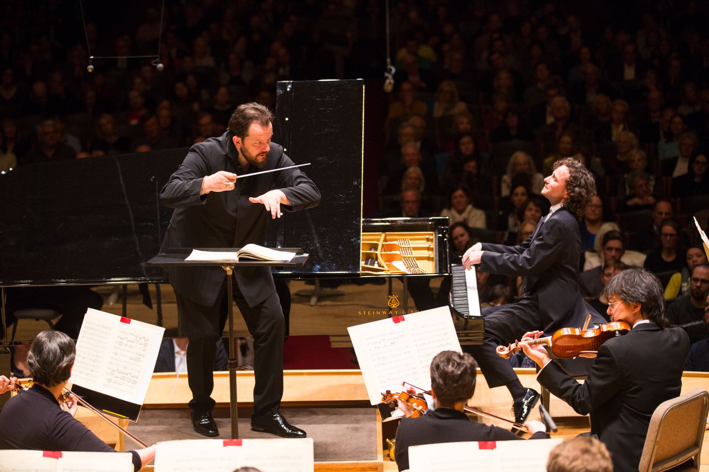 Inside digital concerts of classical music