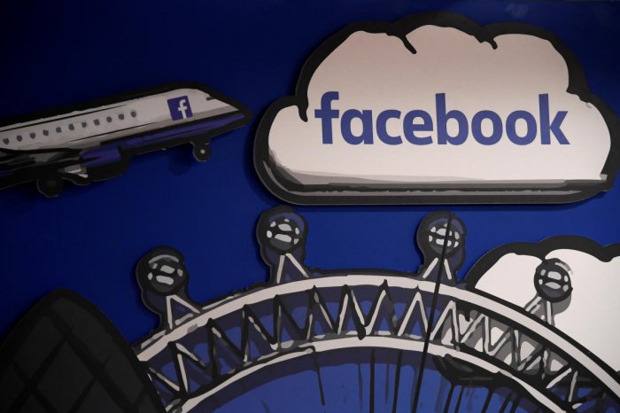 Facebook to boost site safety with 1,000 more UK staff