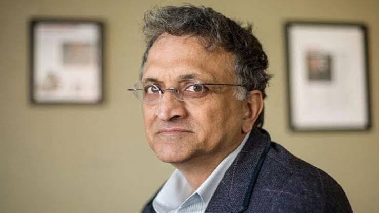 Modi misused Gandhi's name to promote himself Ramchandra Guha