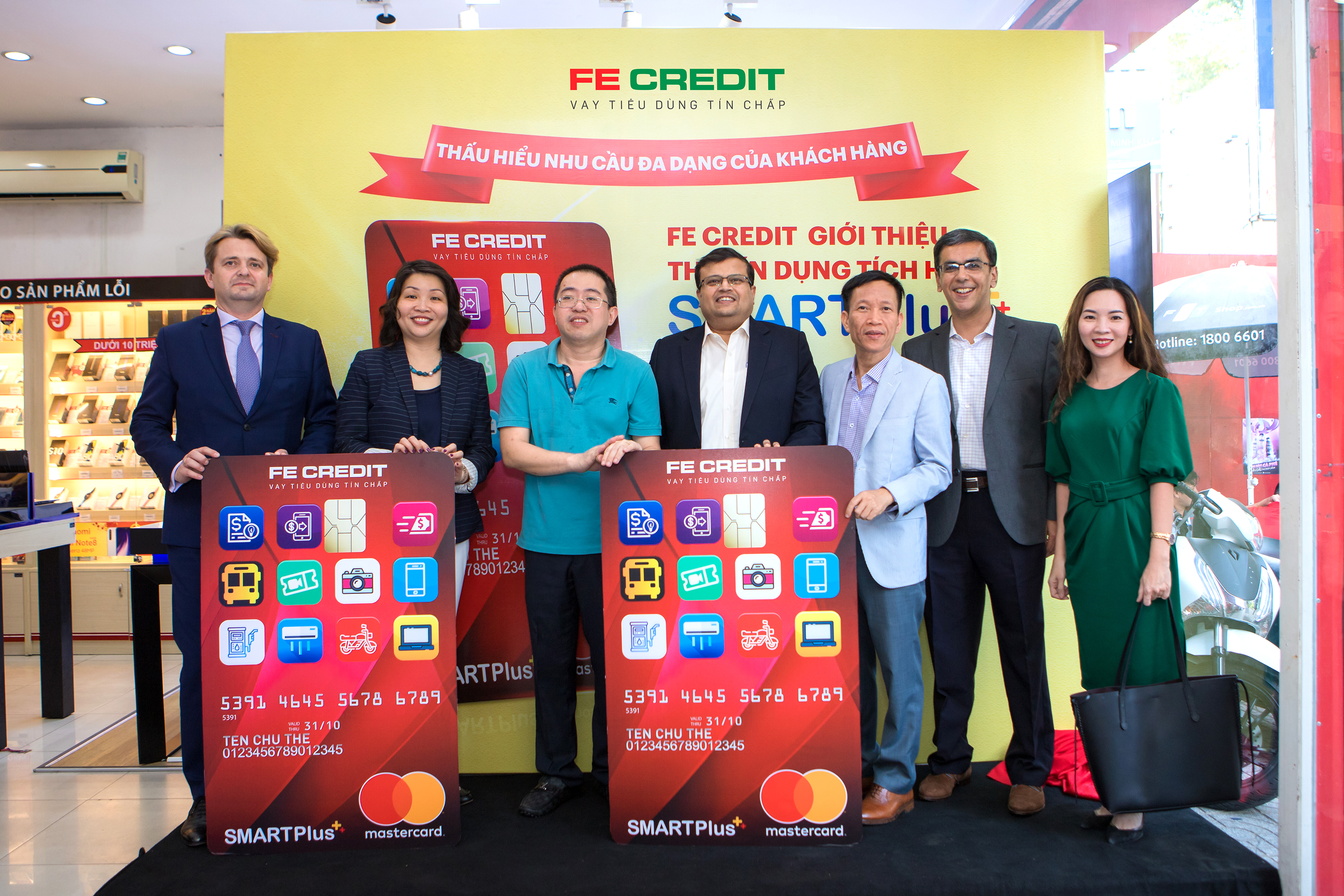FE Credit launches the revolutionary "Combo Pack" card - Smart Plus+