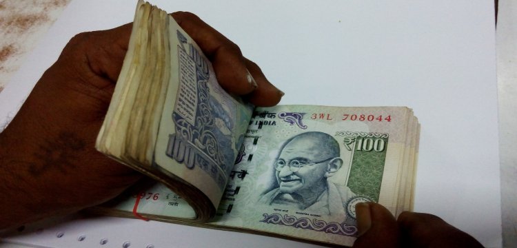 36% companies in India mull salary freeze: Report
