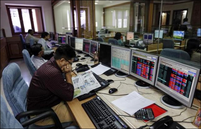 Sensex jumps 500 points, trades over 32,000-mark