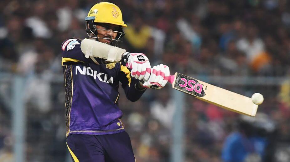 Kolkata Knight Riders cricketer Sunil Narine plays a shot during the 2018 Indian Premier League (IPL) Twenty20 cricket match between Kolkata Knight Riders and Royal Challengers Bangalore at The Eden Gardens Cricket Stadium in Kolkata on April 8, 2018. / AFP PHOTO / Dibyangshu SARKAR / ----IMAGE RESTRICTED TO EDITORIAL USE - STRICTLY NO COMMERCIAL USE----- / GETTYOUT