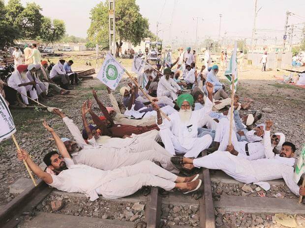 Kisan Mazdoor Sangharsh Committee extends its 'rail roko' agitation in Punjab till October 8