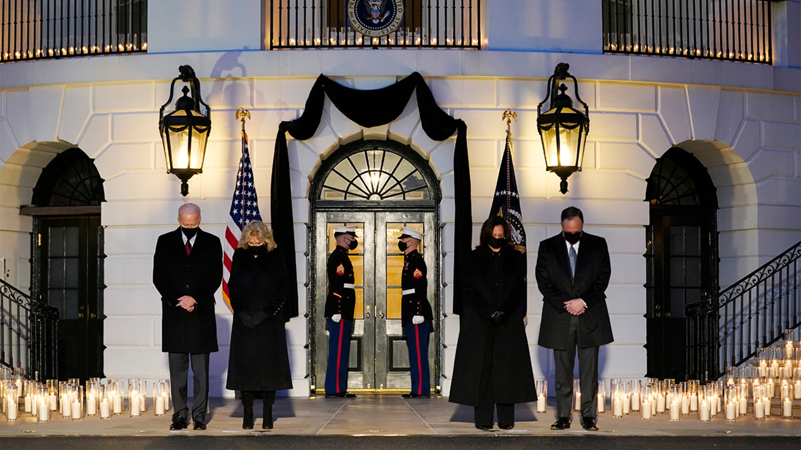 Candles lit at White House to honour 5L Covid deaths in US
