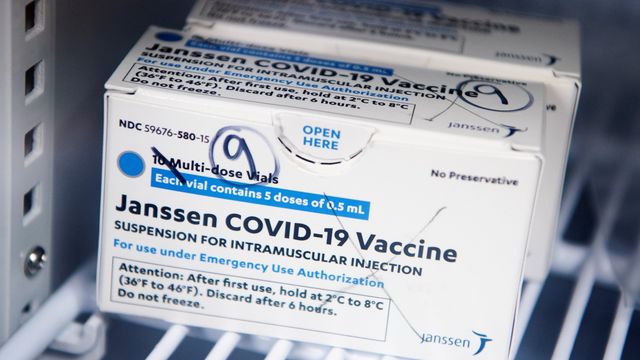 US vaccine prog hit by 'pause' on J&J vaccine after blood clot reports