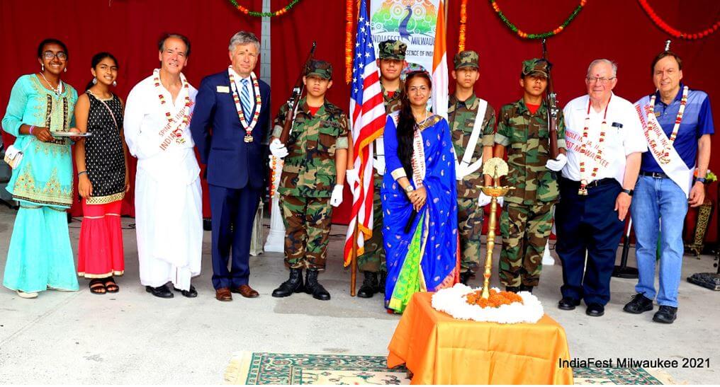 4. Left to right -Megha/Neha Patil – Youth Volunteers, Joseph Scala, Paul Truess – Regional Director Office of US Senator Ron Johnson, America’s Young Marines Color Guard, Purnima Nath – Founder, Chairwoman & President Spindle India, Inc., Steve Ponto – Mayor Brookfield, Bob Spindell – Chair, RPW Congressional District 4.