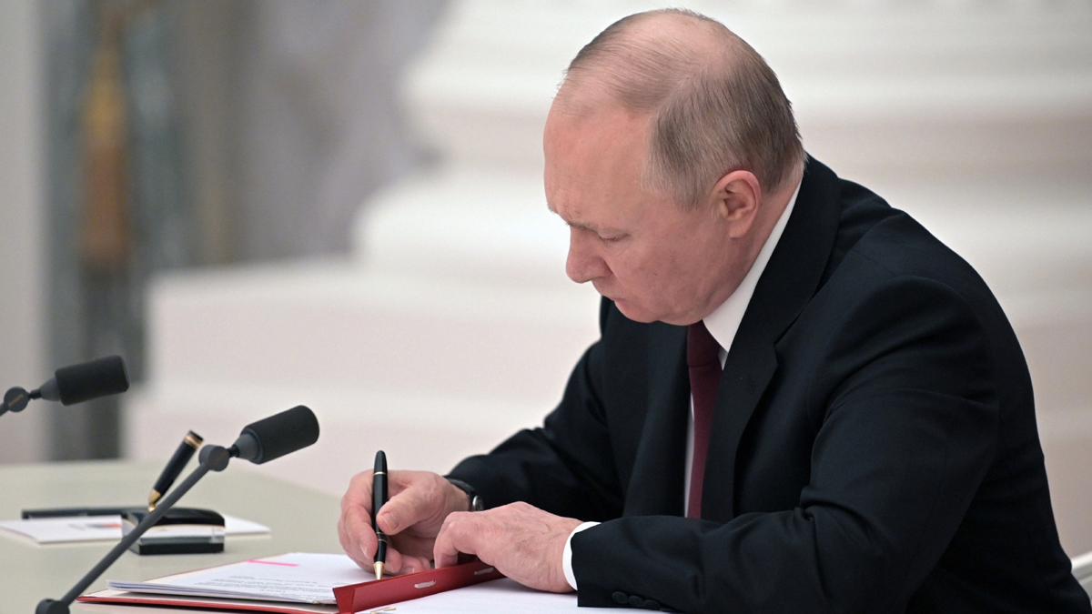 Putin announces 'military operation' to 'demilitarize' Ukraine