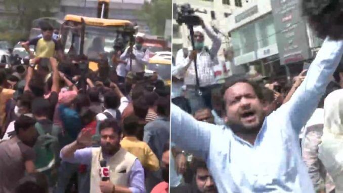Locals protest anti-encroachment drive in Delhi's Shaheen Bagh