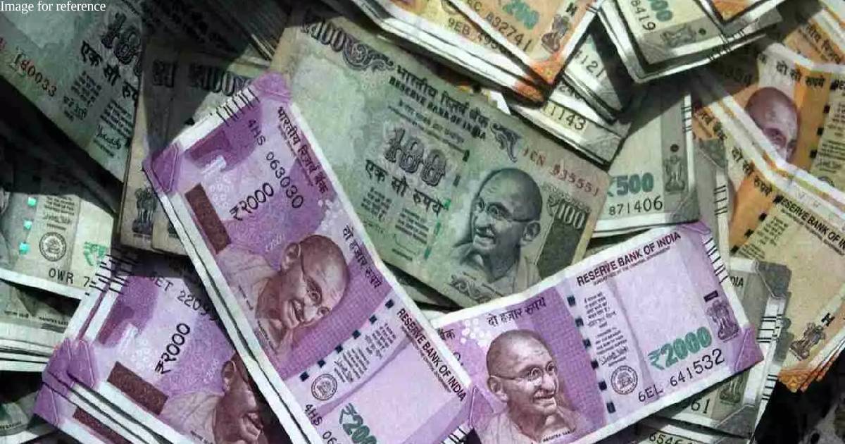 Rupee strengthens slightly, stocks steady as inflation moderates