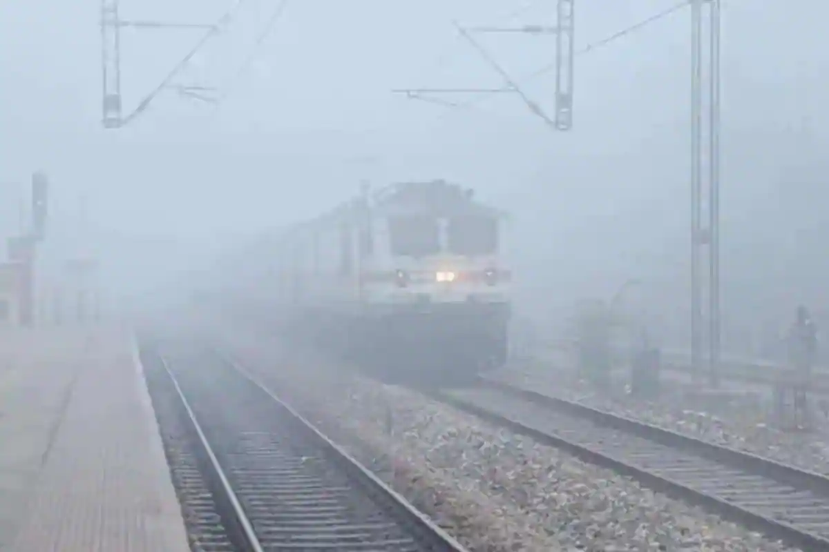 29 Delhi-bound trains delayed due to heavy fog