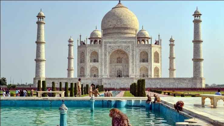 Agra The city of Taj Mahal - Monument of eternal love