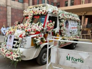 Badal's cremation Thursday, Punjab declares holiday