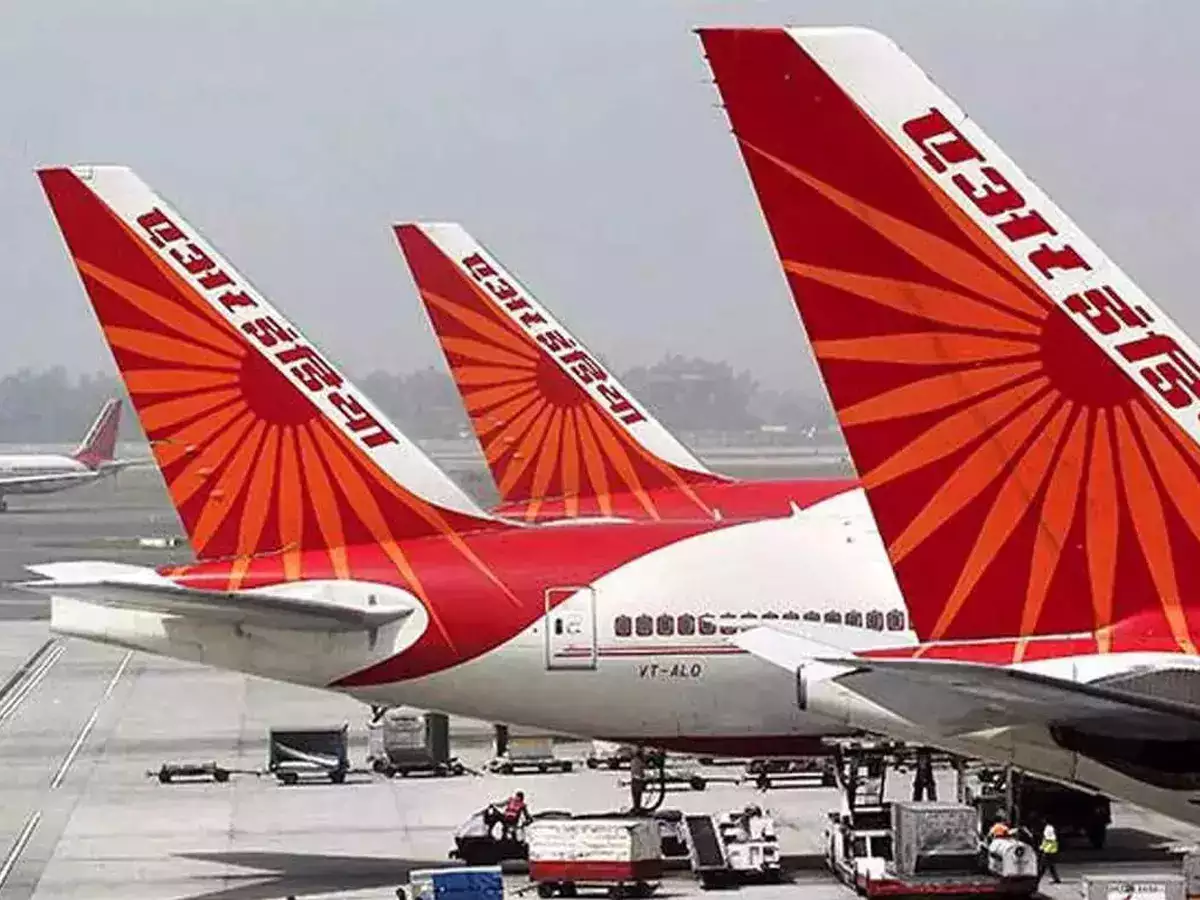 DGCA orders probe after Pilot 'welcomes' his female friend in cockpit
