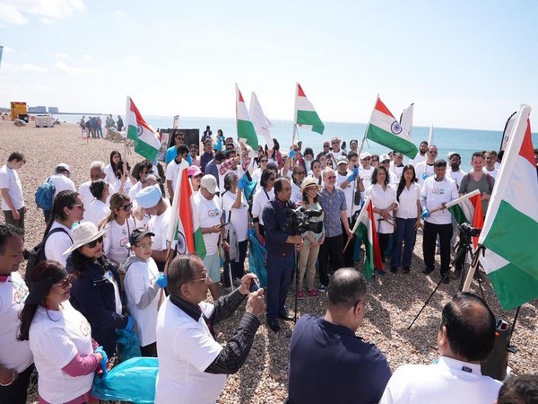 High Commission in UK organises beach clean-up as part of India's G20 Presidencyd
